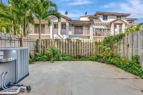 10110 SW 154th Cir Court Miami FL 33196