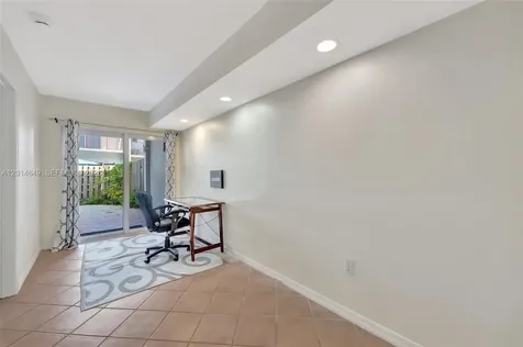 10110 SW 154th Cir Court Miami FL 33196