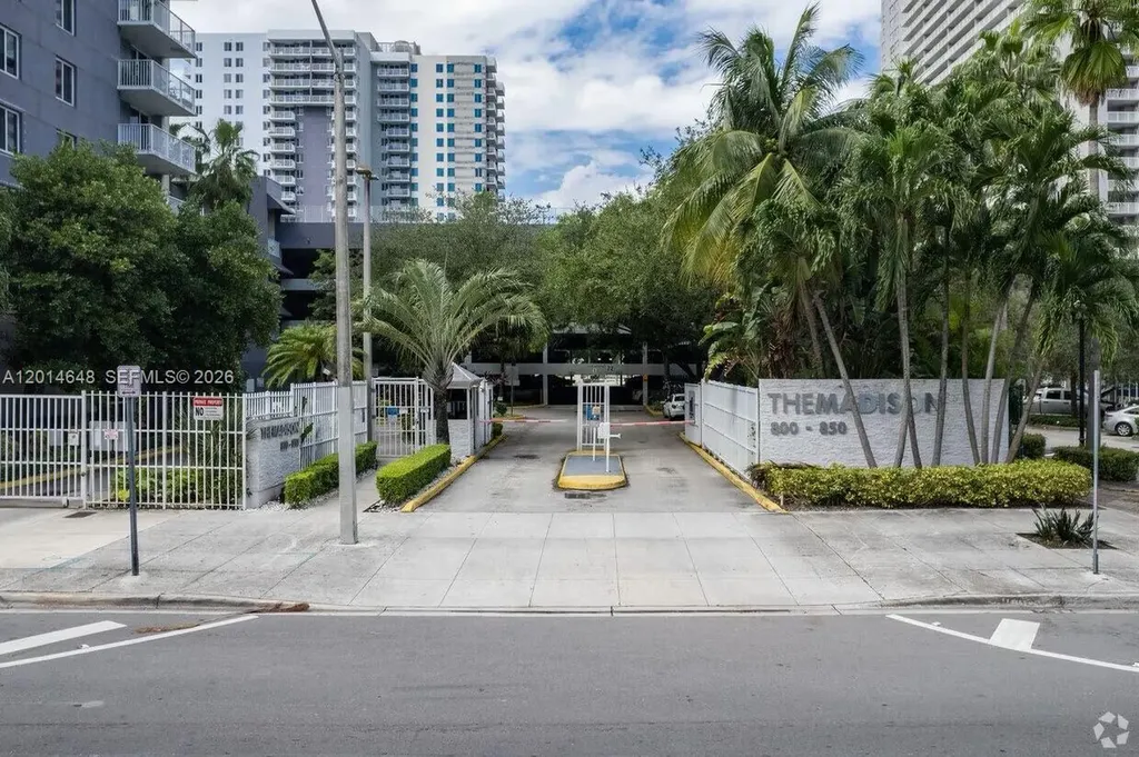 800 N Miami Avenue Miami FL 33136