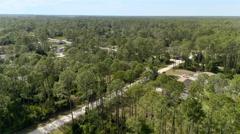 2124 East Pwky DeLand FL 32724
