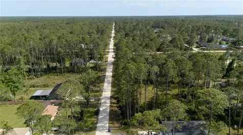 2124 East Pwky DeLand FL 32724