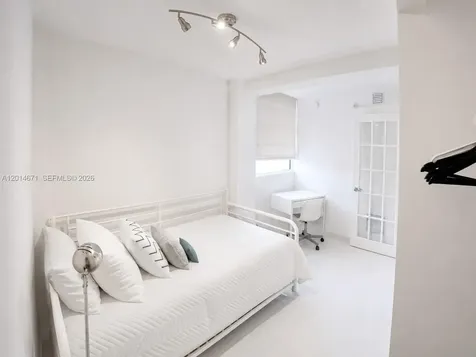 6917 Collins Avenue Miami Beach FL 33141