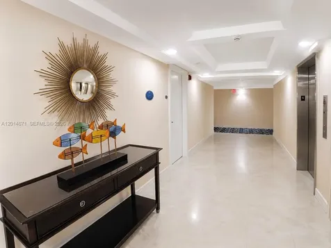 6917 Collins Avenue Miami Beach FL 33141