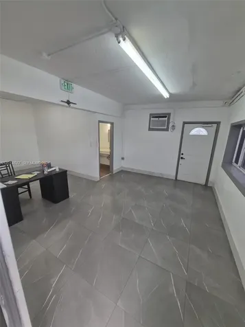 10400 SW 27th Street Miami FL 33165