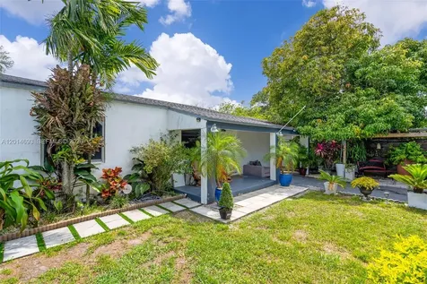2222 NW 105th Street Miami FL 33147