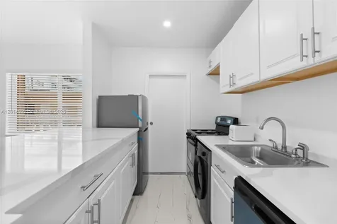 7333 Gary Avenue Miami Beach FL 33141