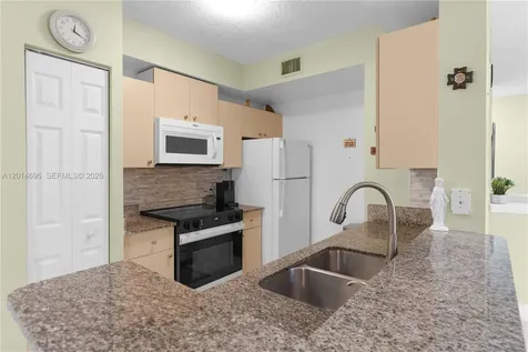 2486 Centergate Drive Miramar FL 33025
