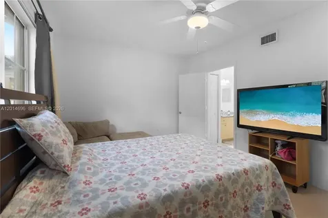 2486 Centergate Drive Miramar FL 33025