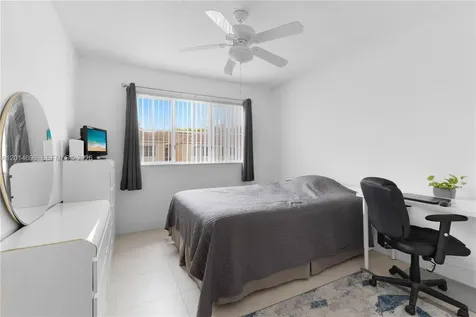 2486 Centergate Drive Miramar FL 33025
