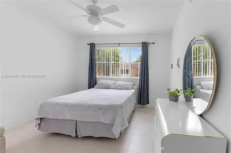 2486 Centergate Drive Miramar FL 33025