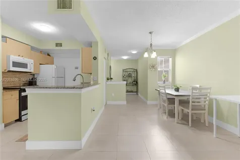 2486 Centergate Drive Miramar FL 33025