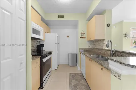 2486 Centergate Drive Miramar FL 33025
