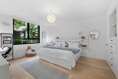 141 Crandon Boulevard Key Biscayne FL 33149
