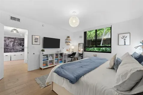 141 Crandon Boulevard Key Biscayne FL 33149