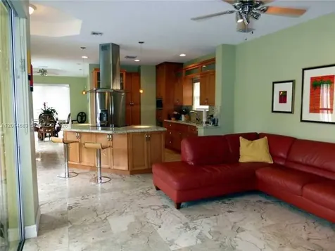 9026 SW 160th Terrace Palmetto Bay FL 33157