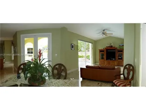 9026 SW 160th Terrace Palmetto Bay FL 33157