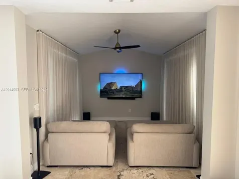 9026 SW 160th Terrace Palmetto Bay FL 33157
