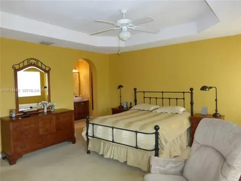9026 SW 160th Terrace Palmetto Bay FL 33157