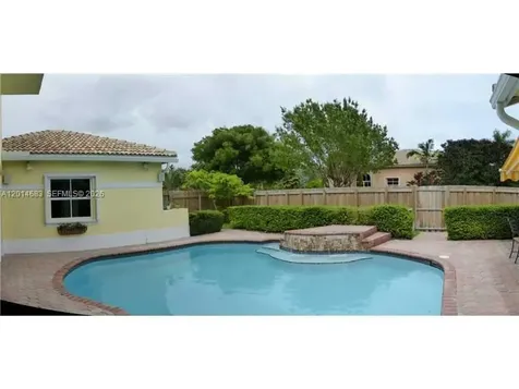9026 SW 160th Terrace Palmetto Bay FL 33157
