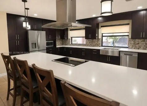 8882 SW 1st Place Coral Springs FL 33071
