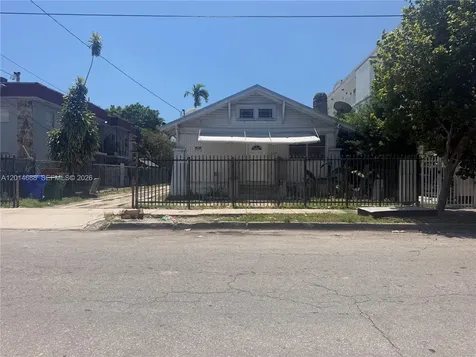 1236 NW 5th Street Miami FL 33125