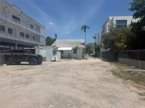 1236 NW 5th Street Miami FL 33125
