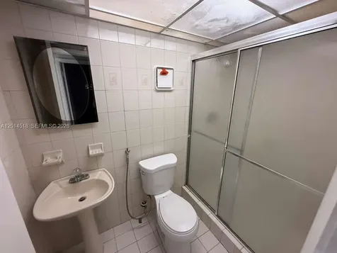 6055 W 19th Avenue Hialeah FL 33012