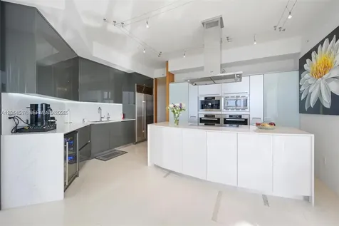 18201 Collins Avenue Sunny Isles Beach FL 33160