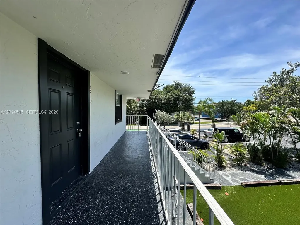 1413 N Dixie Highway Fort Lauderdale FL 33304