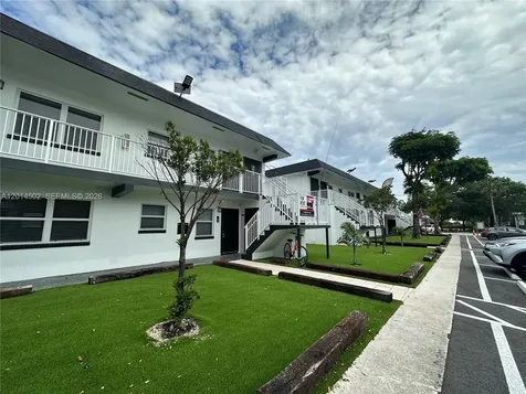 3660 NE 11th Avenue Oakland Park FL 33334