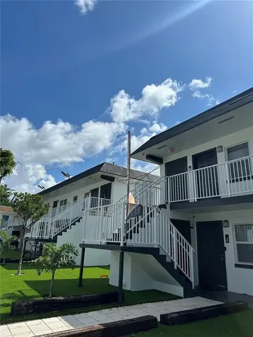 3660 NE 11th Avenue Oakland Park FL 33334
