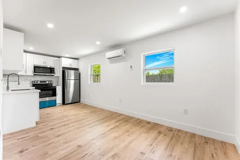 9720 NW 24th Place Sunrise FL 33322