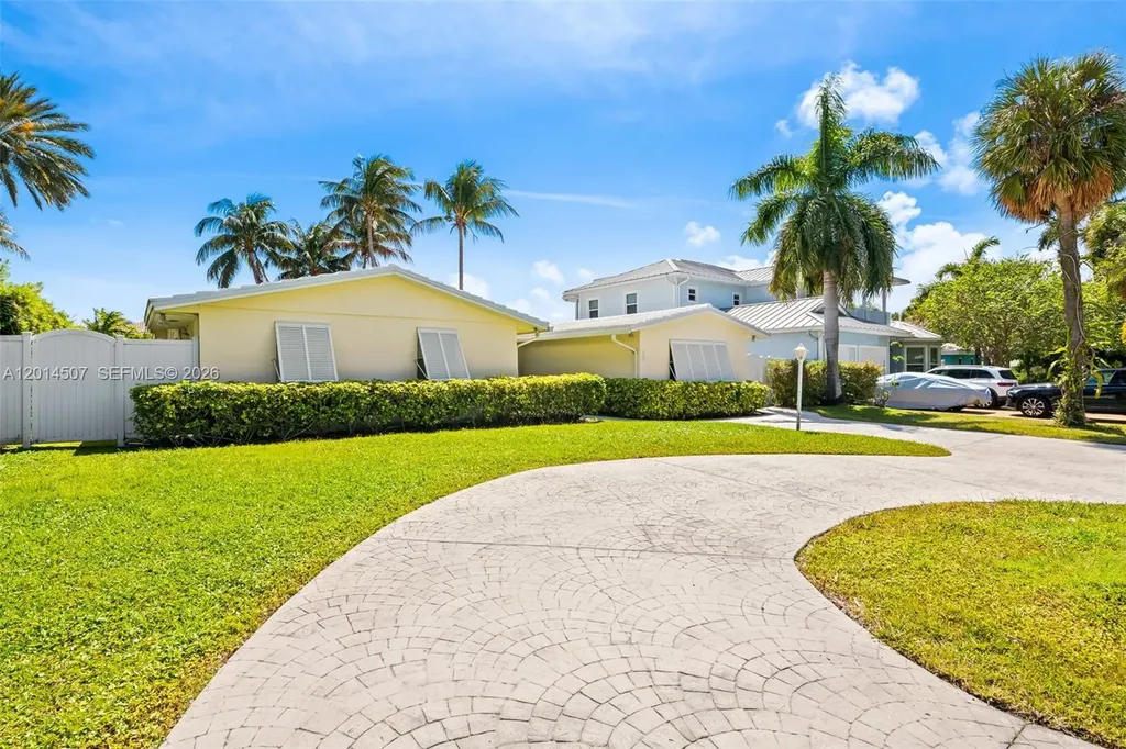 2548 SE 12th Street Pompano Beach FL 33062