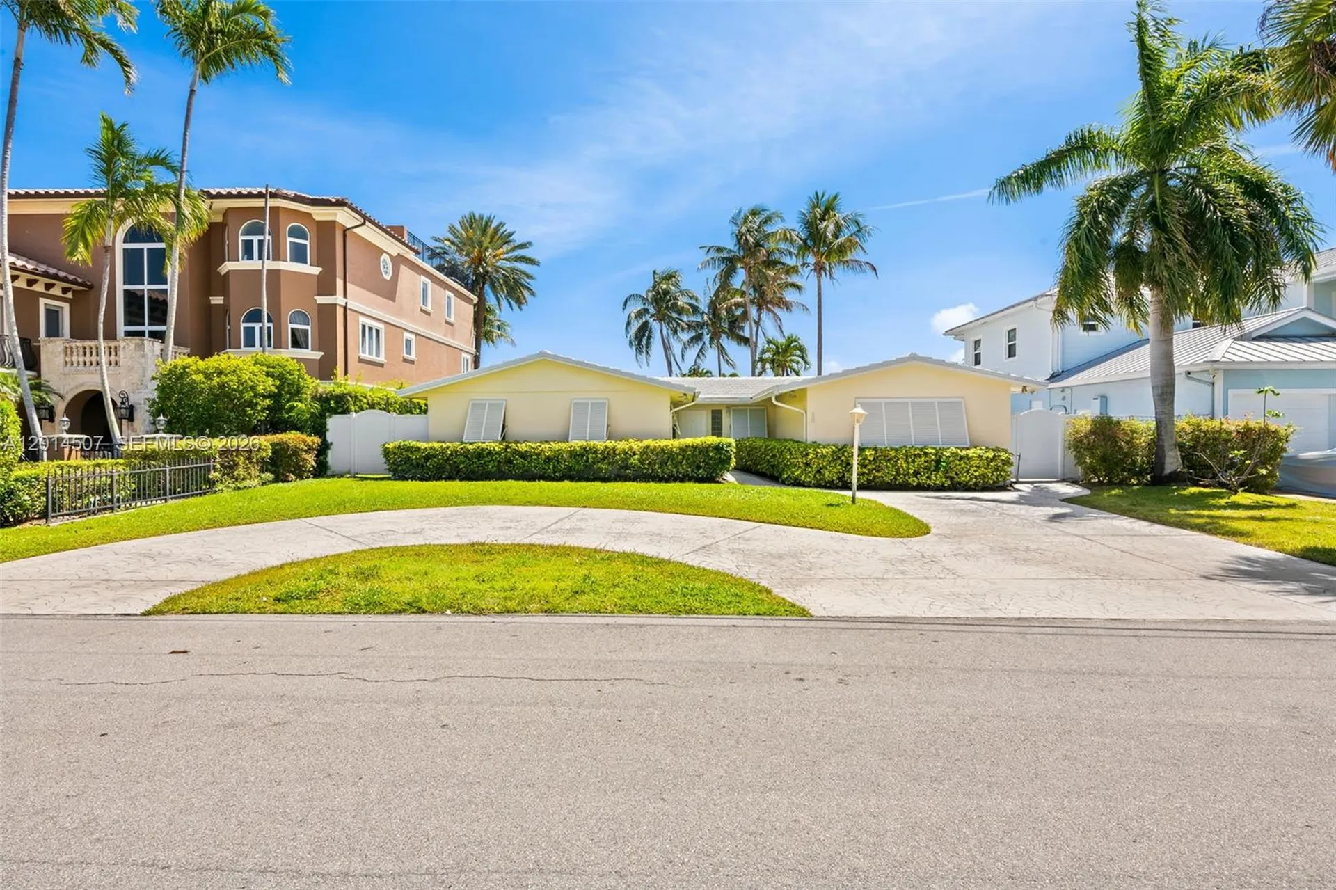 2548 SE 12th Street Pompano Beach FL 33062