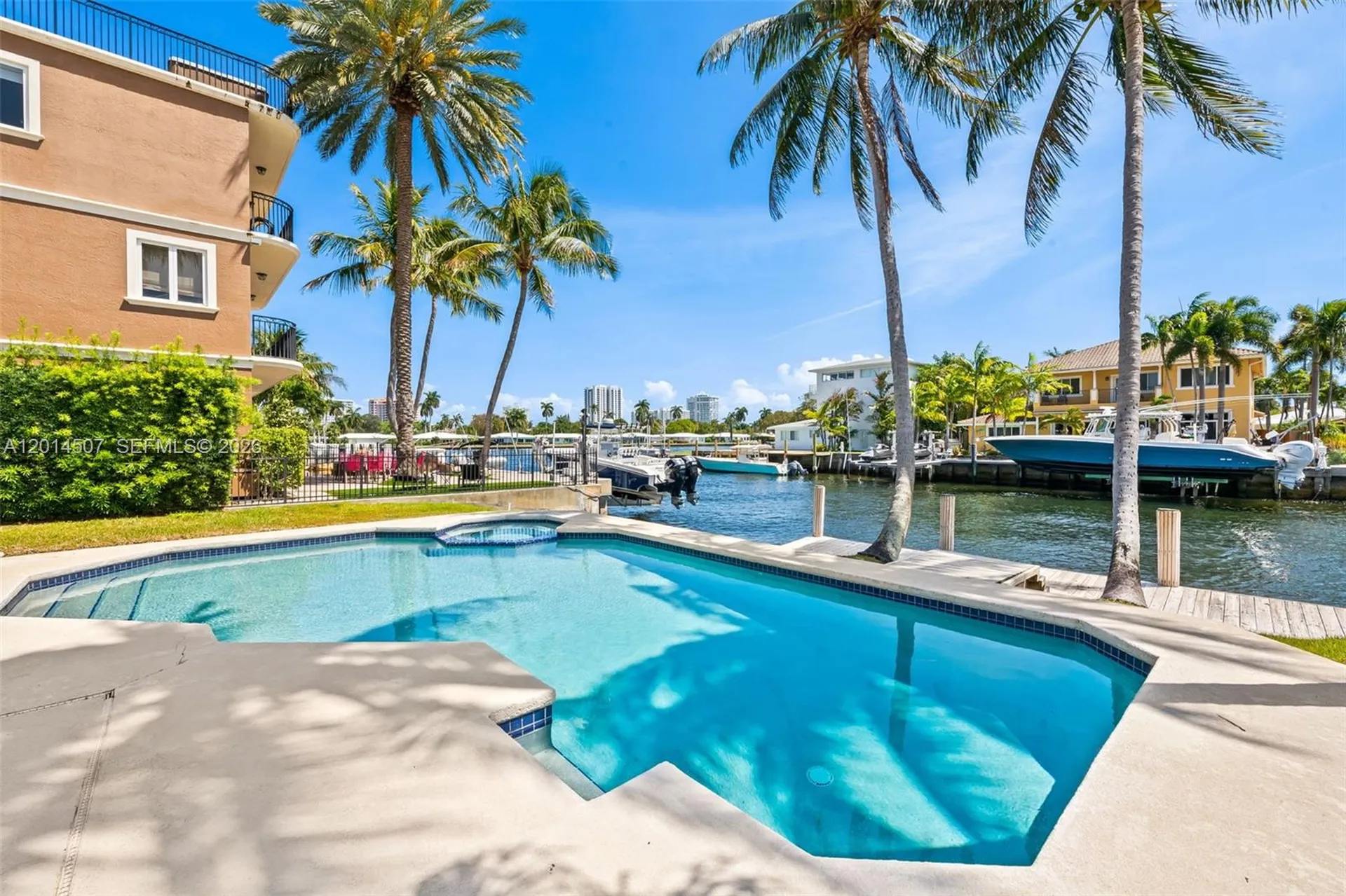2548 SE 12th Street Pompano Beach FL 33062