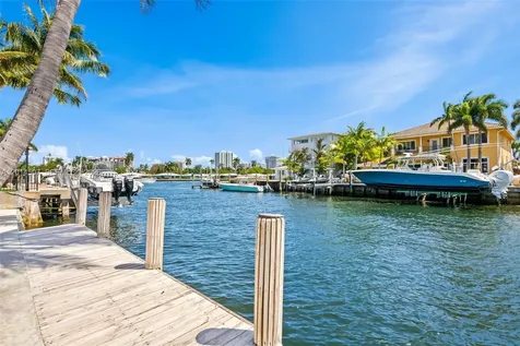 2548 SE 12th Street Pompano Beach FL 33062