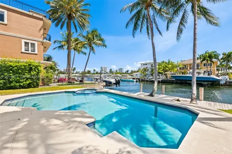 2548 SE 12th Street Pompano Beach FL 33062