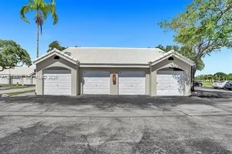 2871 N Oakland Forest Drive Oakland Park FL 33309