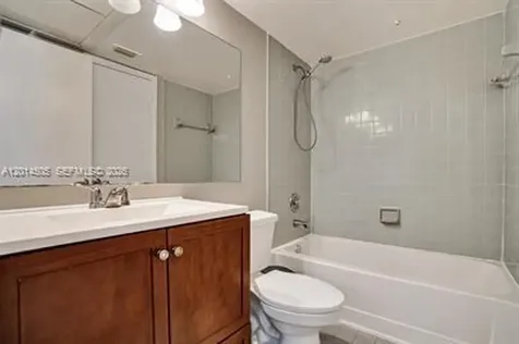 2871 N Oakland Forest Drive Oakland Park FL 33309