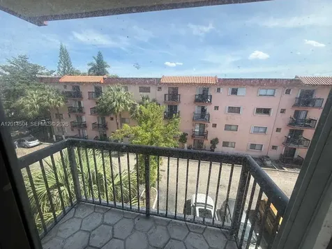 5400 W 21st Court Hialeah FL 33016