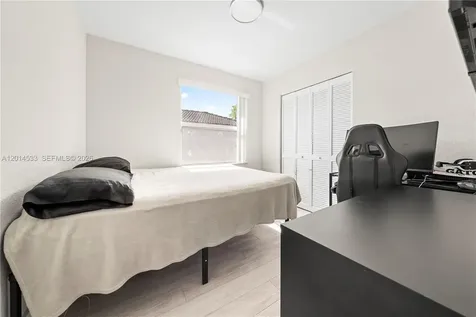 16864 SW 1st Place Pembroke Pines FL 33027