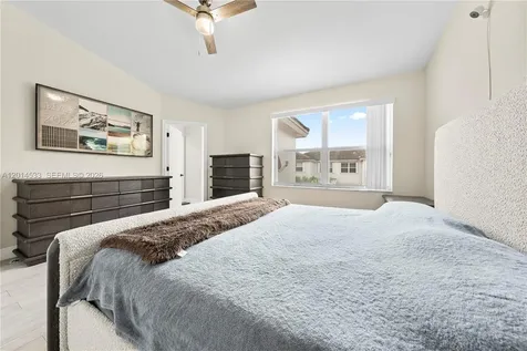 16864 SW 1st Place Pembroke Pines FL 33027