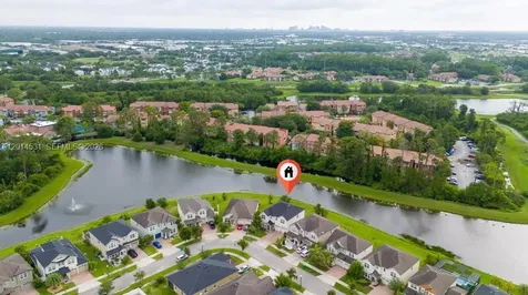 4952 Longmeadow Park Orlando FL 32811