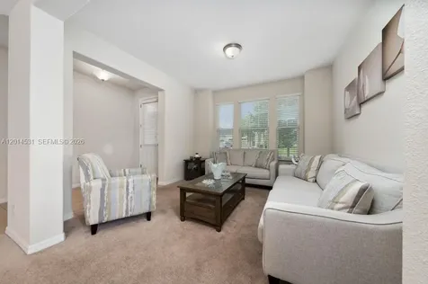 4952 Longmeadow Park Orlando FL 32811