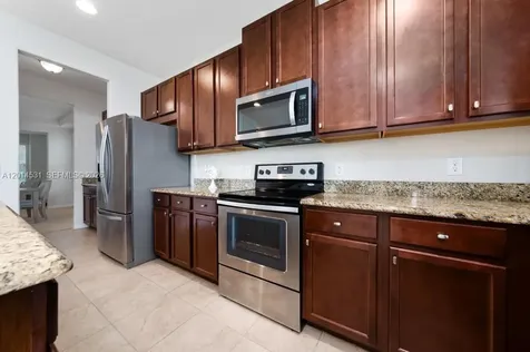 4952 Longmeadow Park Orlando FL 32811