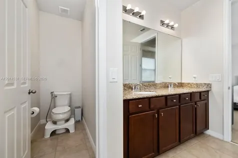 4952 Longmeadow Park Orlando FL 32811