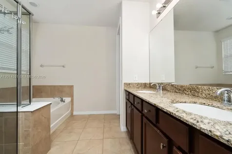 4952 Longmeadow Park Orlando FL 32811