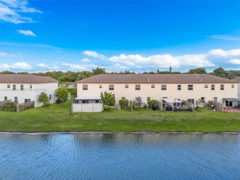 12586 NW 22nd Place Miami FL 33167