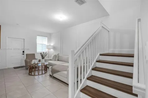 12586 NW 22nd Place Miami FL 33167