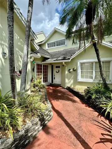 4745 NW 98th Place Doral FL 33178